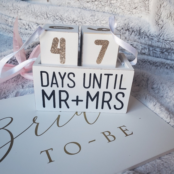 Bride-To-Be Sign - Picture 4 of 4